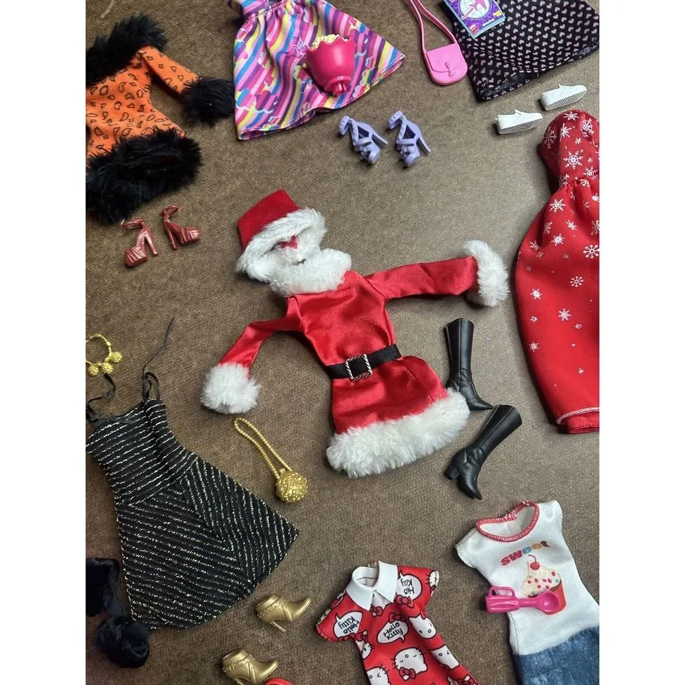 Barbie Outfits And Accessories 10 Complete Outfits Over 45 Pieces!